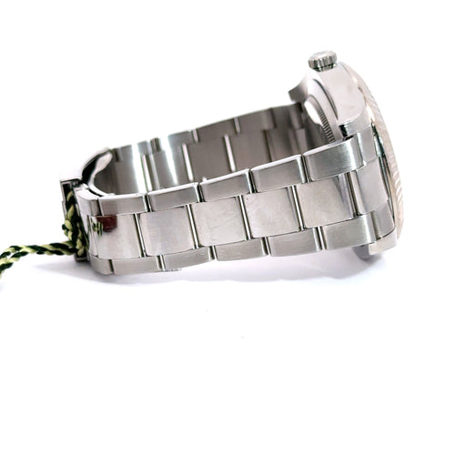 Pre-Owned Rolex Datejust II 41mm Stainless Steel Watch 116334 Gold Fluted bezel