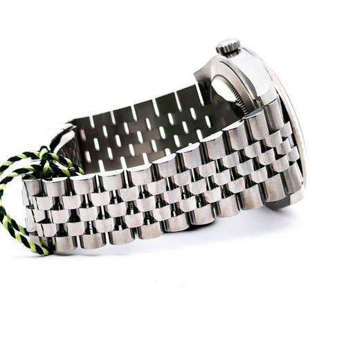 Pre-Owned Rolex Datejust 41mm Stainless Steel Watch 126334 Gold Fluted bezel