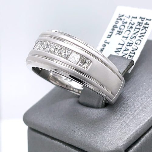 14k White Gold 1.25 CT Diamond Men's Band, 7.3gm, Size 10