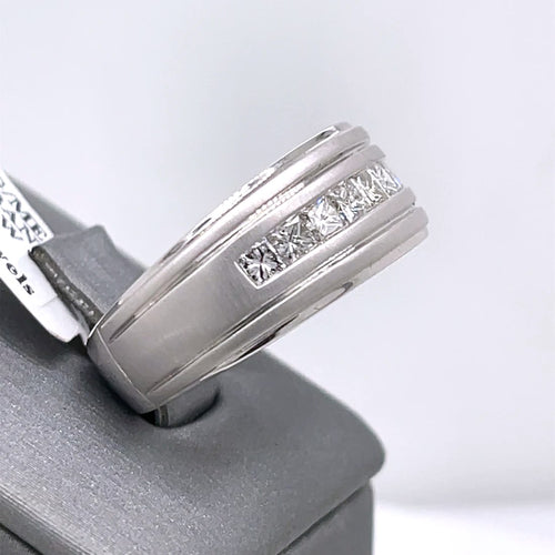 14k White Gold 1.25 CT Diamond Men's Band, 7.3gm, Size 10
