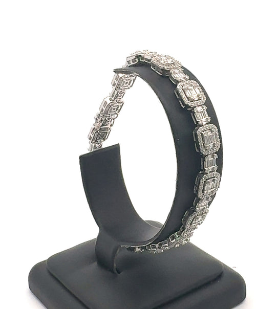 14k White Gold 5.75 CT Baguette Diamond Tennis Bracelet, 19.7GM 8", S108120