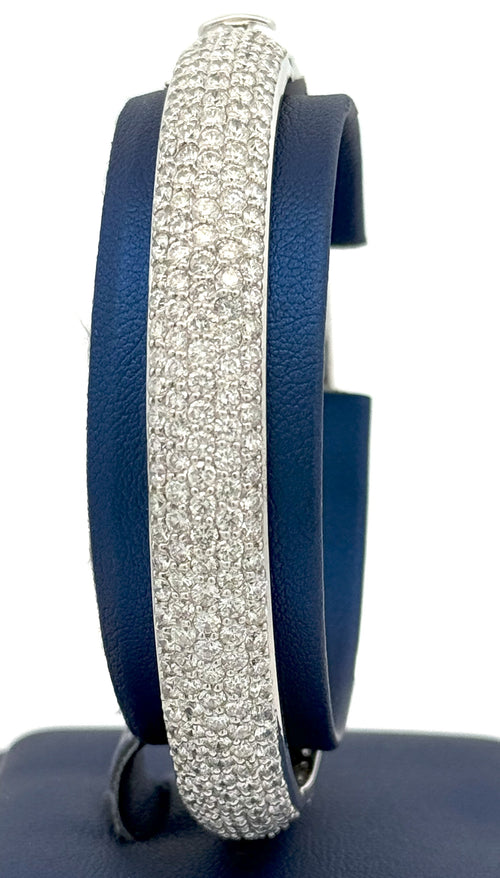 14k White Gold 17.75CT Diamond Bangle Bracelet, 34.6g, 8" wrist, S108265