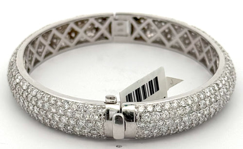 14k White Gold 17.75CT Diamond Bangle Bracelet, 34.6g, 8" wrist, S108265