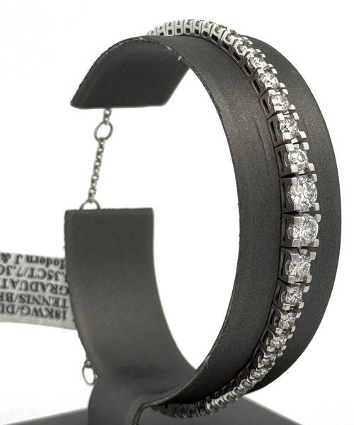 18k White Gold 3.35 Ct Diamond Graduating Tennis Bracelet, S107231