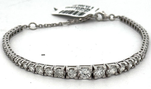 18k White Gold 3.35 Ct Diamond Graduating Tennis Bracelet, S107231