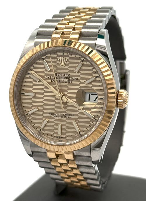 Pre-owned Rolex Datejust 36 Dial  - 126233 - 36mm - Yellow Gold/Steel Golden Fluted Motif Watch, S16282