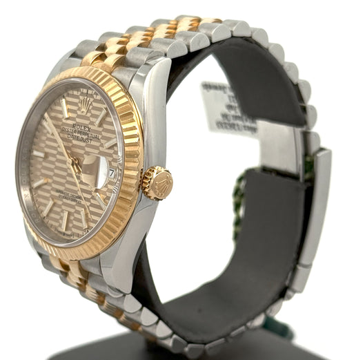 Pre-owned Rolex Datejust 36 Dial  - 126233 - 36mm - Yellow Gold/Steel Golden Fluted Motif Watch, S16282
