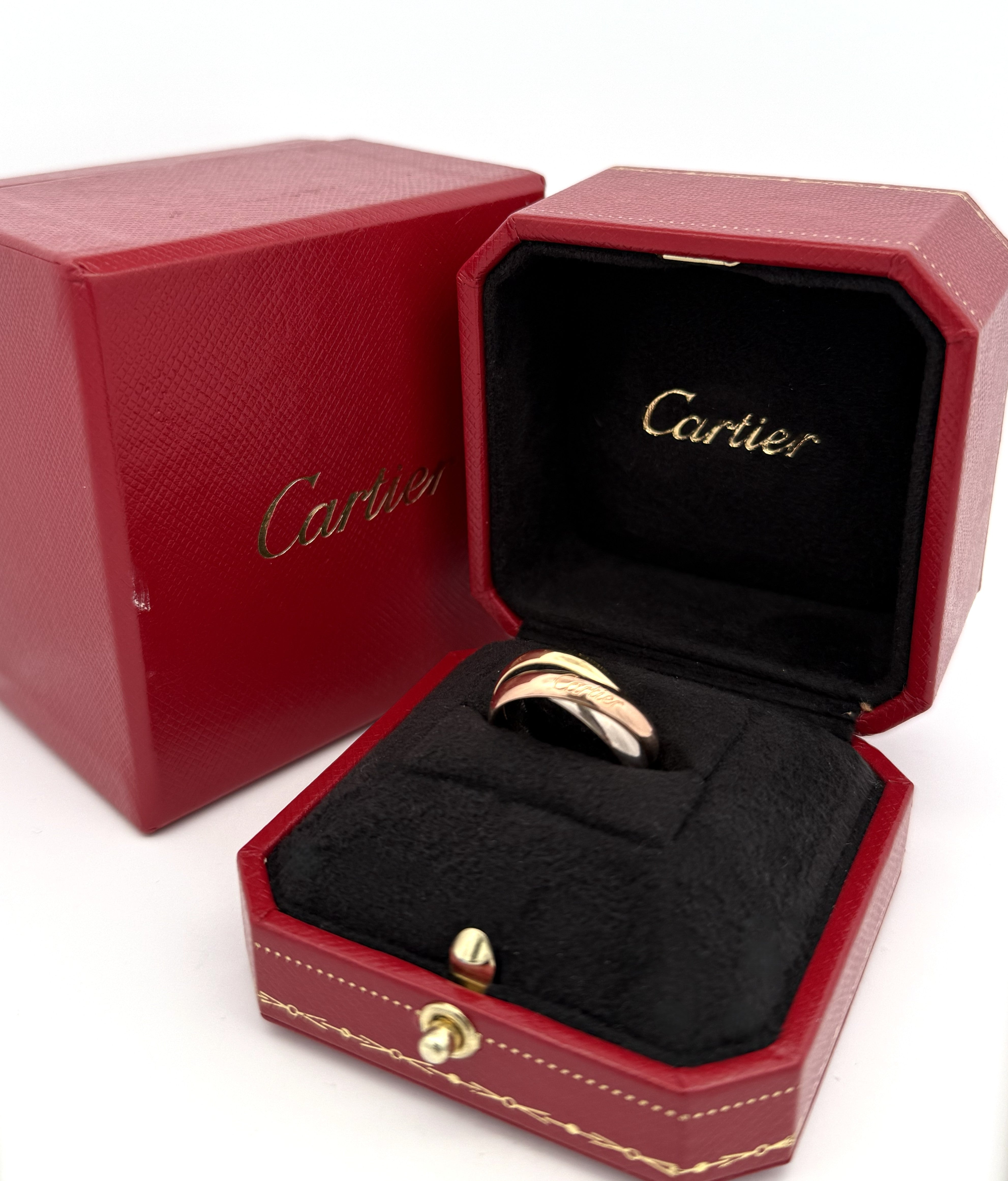 Cartier trinity ring K18 52号 箱・証明書付き Cartier Trinity Ring 18k Multi-Tone Gold Classic Model (Pre-owned)