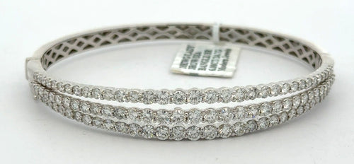 18k White Gold 6.00 CT Diamond Bangle Bracelet, 24.7g, S16559