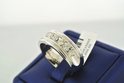 14k White Gold 1.50 CT Diamond Men's Fancy Band, 15.8gm, Size 10.75
