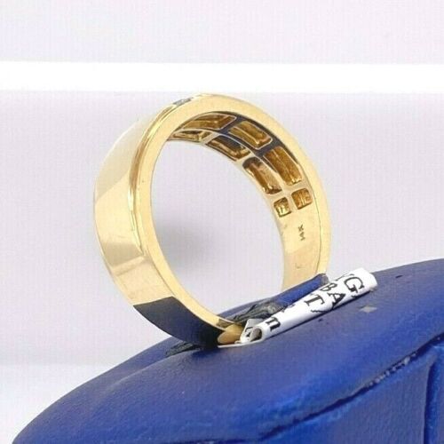 14k Yellow Gold Men's 0.15 CT Diamond Band, 8.7 g, Size 10.25