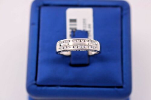 Platinum 0.25 CT Diamond Ladies Band, 6.5gm, Size 7