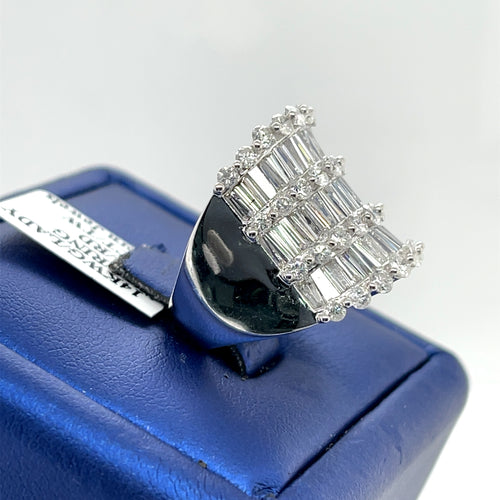 14k White Gold 4.85CT Ladies Baguette Diamond Ring, 8.1gm, Size 7.25,