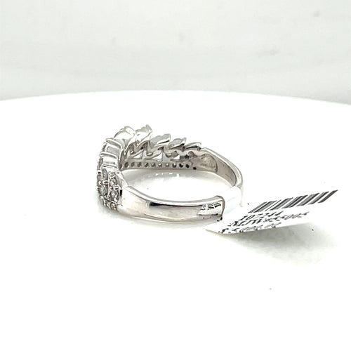 14k White Gold 1.00 CT Diamond V Shaped  Band, 3.7gm Size 6