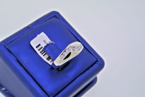 14k White Gold 0.65 CT Diamond Wedding Band, 4.8gm, Size 6.75