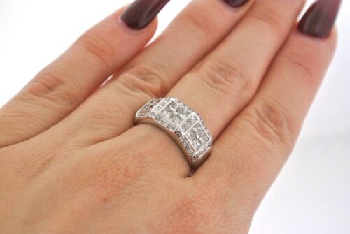 18k White Gold 2.00 CT Diamond Ladies Band, 6.4gm, Size 6