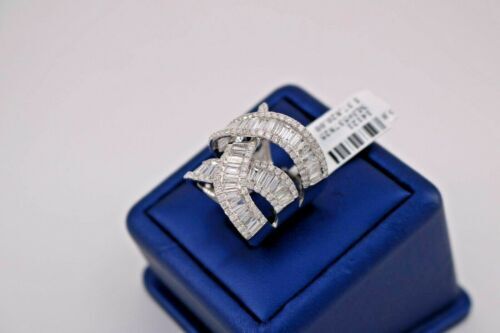 14K White Gold 6.50 CT Baguette & Round Cut Diamond Criss-Cross Ring