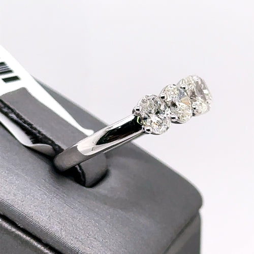 14k White Gold 1.50CT Oval Cut Diamond Ladies Band, 4.0g, Size 7, S107621