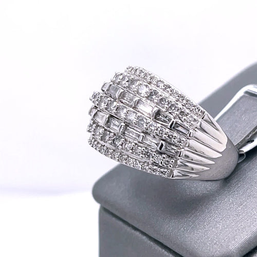 10k White Gold 2.00 CT Baguette & Round Cut Diamond Band, 5.6gm, Size 7