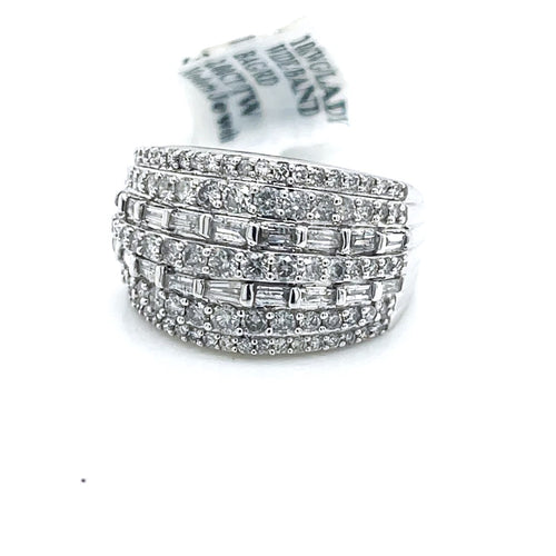 10k White Gold 2.00 CT Baguette & Round Cut Diamond Band, 5.6gm, Size 7