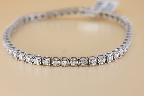 14k White Gold 1.75 CT Diamond Tennis Bracelet Weight 14.5g Length 8", S108746