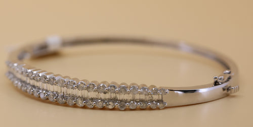 14k  White Gold 1.75CT Diamond Ladies Bangle Bracelet, 13.7gm, S108853