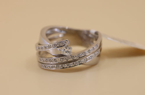 18k White Gold Ladies 0.50 CT Diamond Fancy Ring, 8.9gm, Size 7.25, S108854