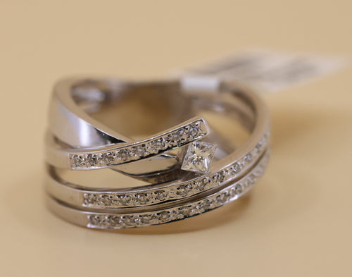 18k White Gold Ladies 0.50 CT Diamond Fancy Ring, 8.9gm, Size 7.25, S108854