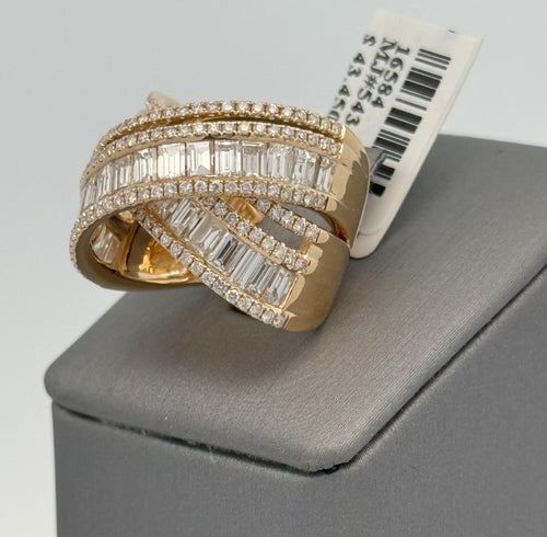 18k Yellow Gold 4.50CT Baguette & Round Crossover Ring, 11.7gm, size 6.25 S16584