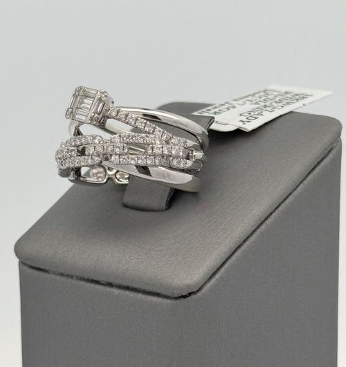 18k White Gold 1.25CT Baguette & Round Diamond Ring, 7.5gm, size 6.5 S16588