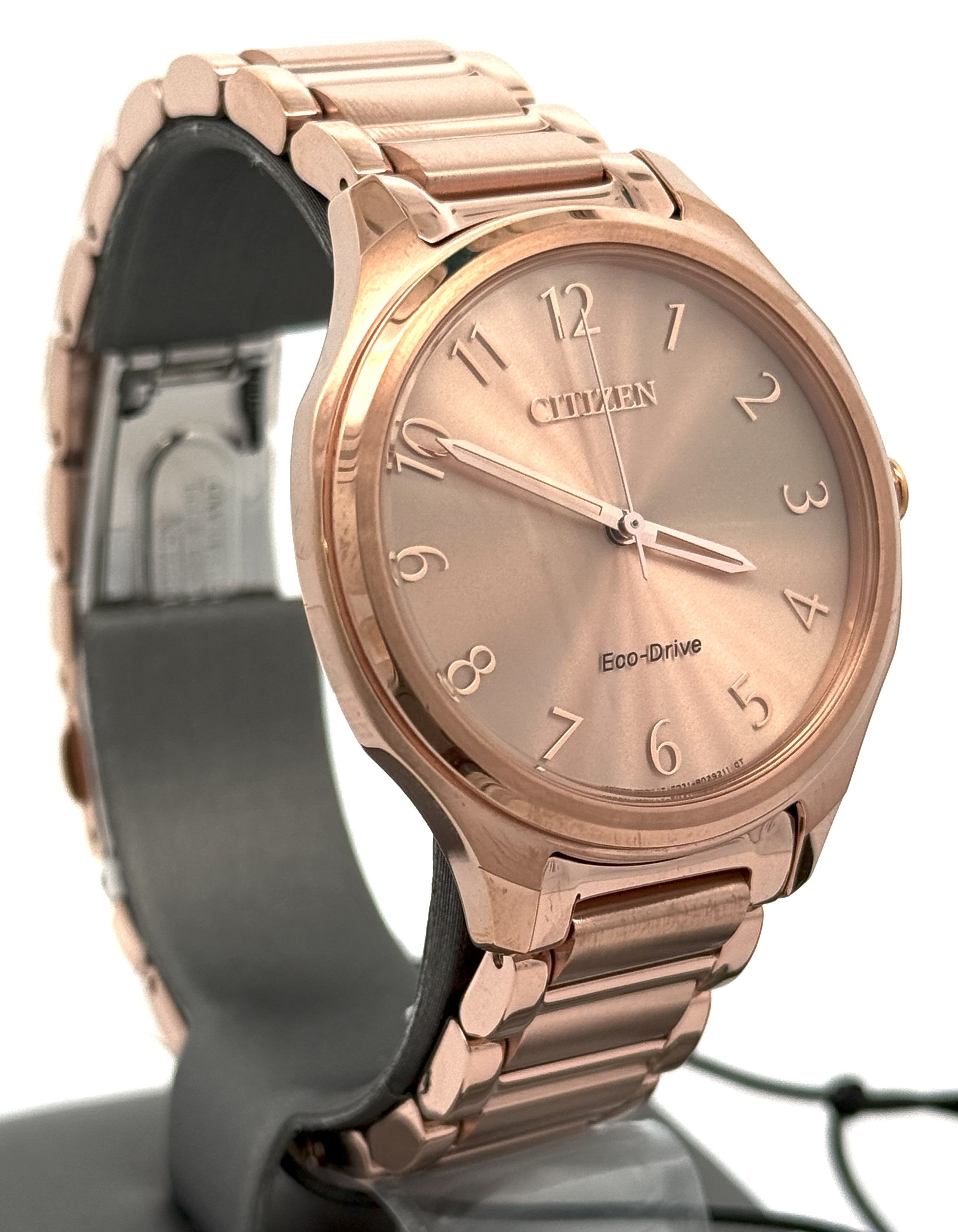 ミキプルーン エコー37 Citizen Eco-Drive Weekender Sport Gold-tone with Green Dial
