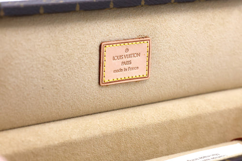 Louis Vuitton Monogram Accessory Case Jewelry Box LV Auth (Pre-owned)