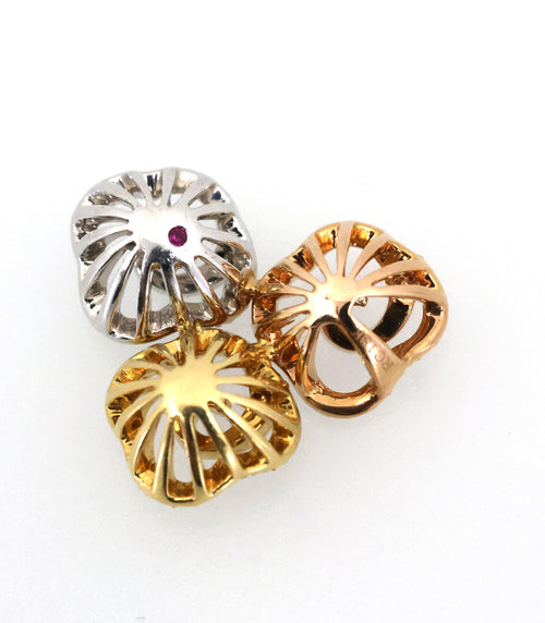 Roberto Coin Flower Diamond Pendant