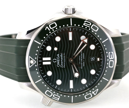 Omega Seamaster Diver 300M Green Dial 42mm, 210.32.42.20.10.001, S17072 (Pre-owned)