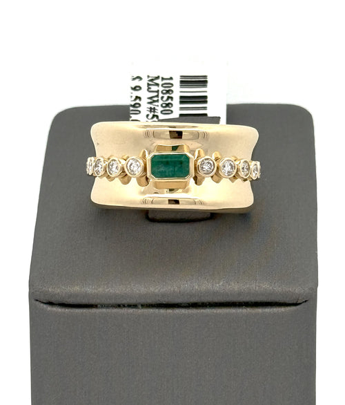 14k Yellow Gold Ladies 0.75 CT Diamond & Green Emerald Ring, 6.5gm, Size 7, S108580