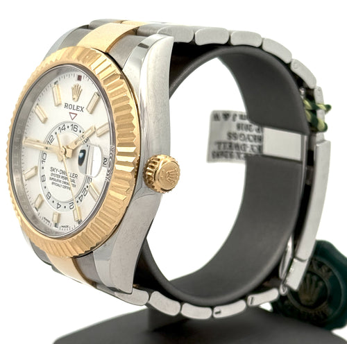 Pre-owned Rolex 326933 Sky-Dweller - 42mm Yellow Gold/SS, S106106