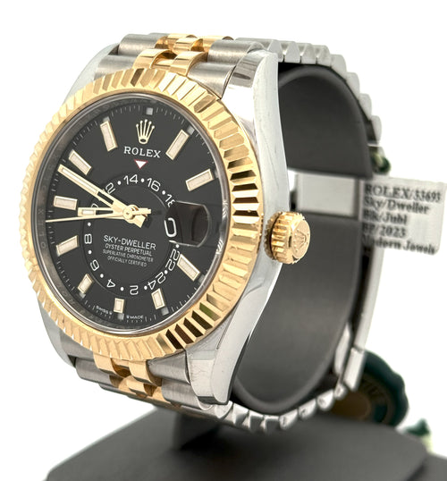 Pre-owned Rolex 326933 Sky-Dweller - 42mm Yellow Gold/SS, S16572