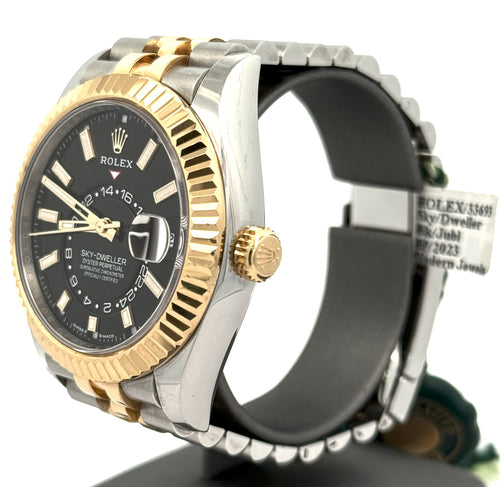 Pre-owned Rolex 326933 Sky-Dweller - 42mm Yellow Gold/SS, S16572