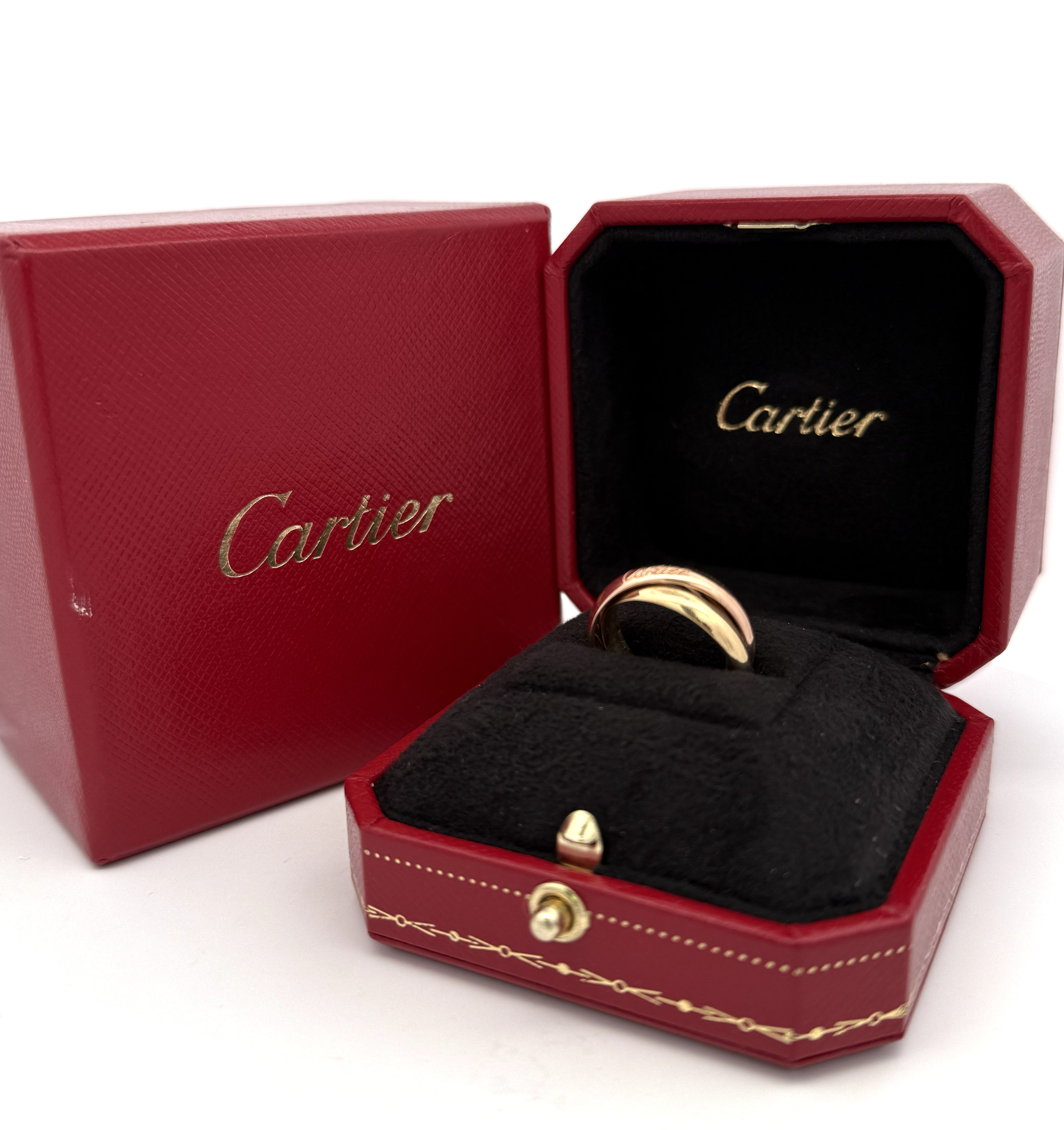 Cartier trinity ring K18 52号 箱・証明書付き Cartier Trinity Ring 18k Multi-Tone Gold Classic Model (Pre-owned)