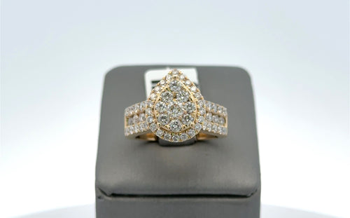 14k Yellow Gold 1.75Ct Diamond Cluster Pear Shaped Ring 8.6gm,Size 7,5. S108208