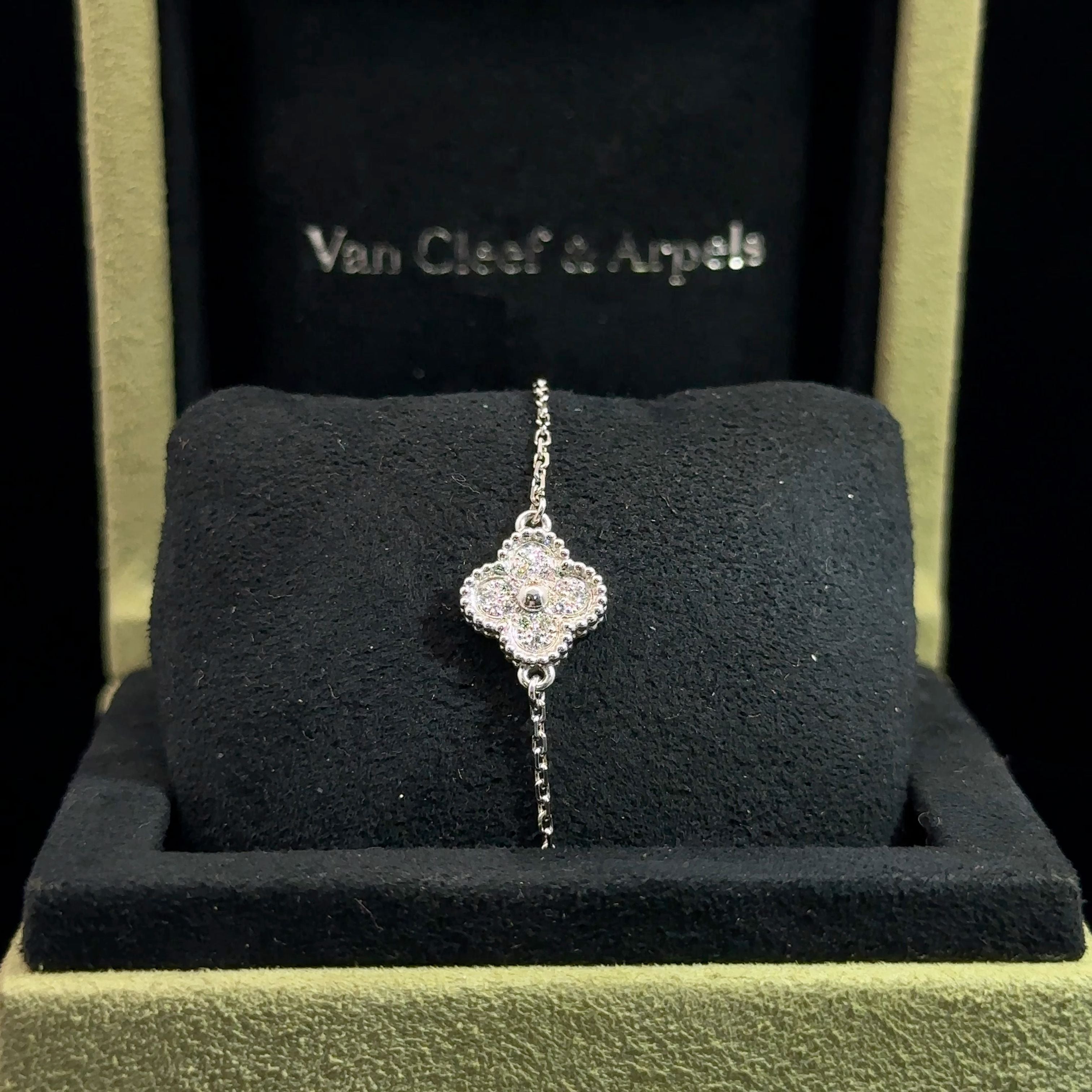 Van Cleef Arpels Sweet Alhambra Bracelet, motif Brand New