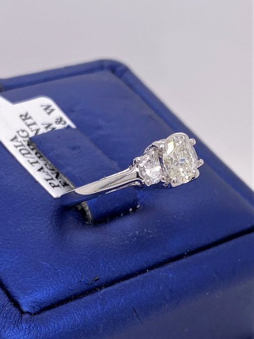 Platinum 1.00 CT Oval Diamond Engagament Ring