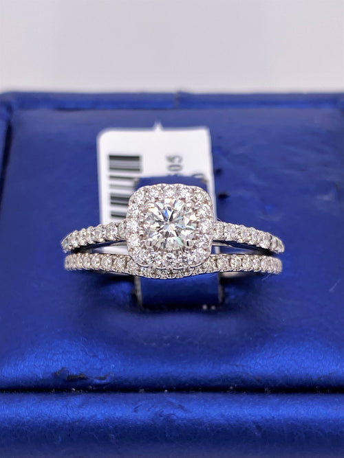 Vera Wang 1.50 CT Diamond Engagament Ring Set