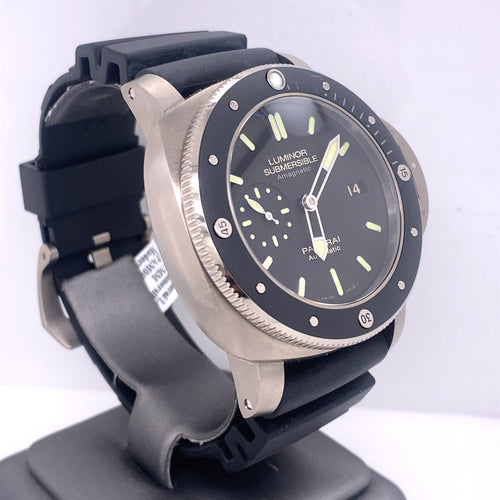 Panerai SUBMERSIBLE AMAGNETIC 1950 3 Days Automatic Titanio 47MM Watch PAM 389