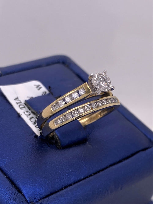 10k Yellow Gold 0.75 CT Diamond Engagement Ring Set