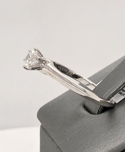 Tiffany & Co. Platinum 0.39 CT Diamond Engagement Ring H-Color, VS2-Clarity