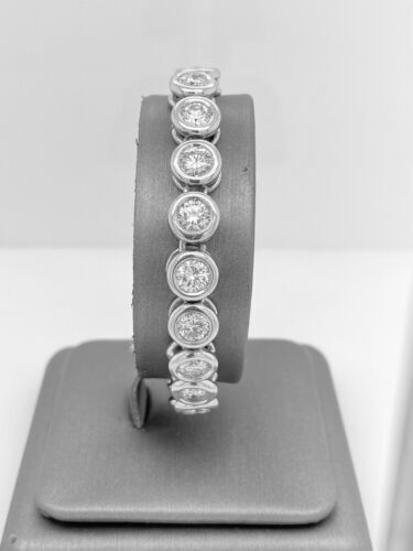 18k White Gold 15.00 CT Bezel Diamond Bracelet, 31.2 g