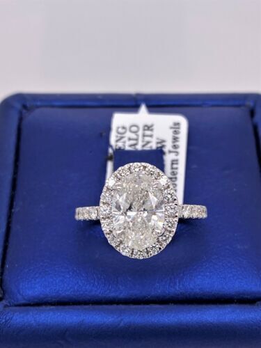 18k White Gold 2.60 CT Oval Diamond Halo Engagement Ring, 3.2g, Size 6