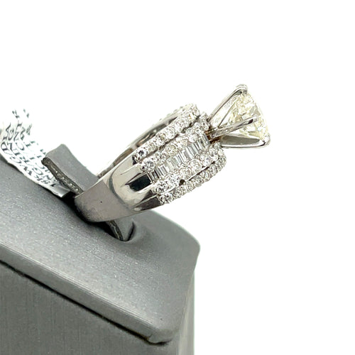 18k White Gold 3.50 CT Fancy Diamond Engagement Ring, 6.9g, Size 6.75,