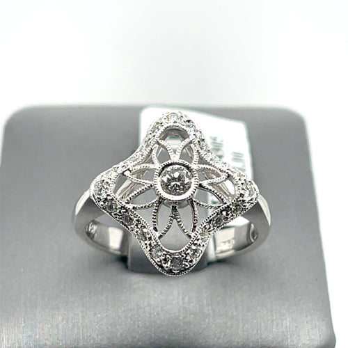 Fancy Ladies 18k White Gold 0.35 CT Diamond Ring  4.3g Size 7